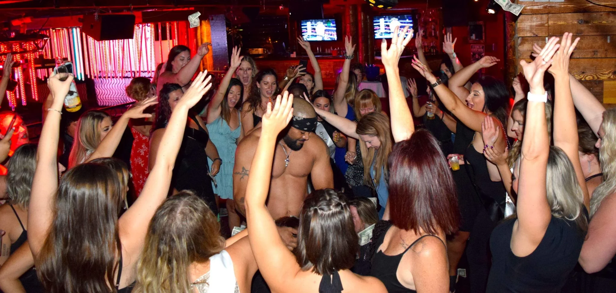 The Ultimate Girls Night Out in Tampa: Unforgettable Fun and Party Vibes!